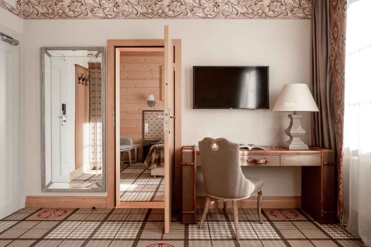 Hotell Aries &